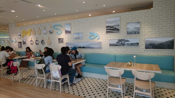 Woosa屋莎鬆餅屋:高雄夢時代~Woosa 屋莎鬆餅屋~雲朵優格與蓬鬆綿密的鬆餅~視覺味覺一百分~