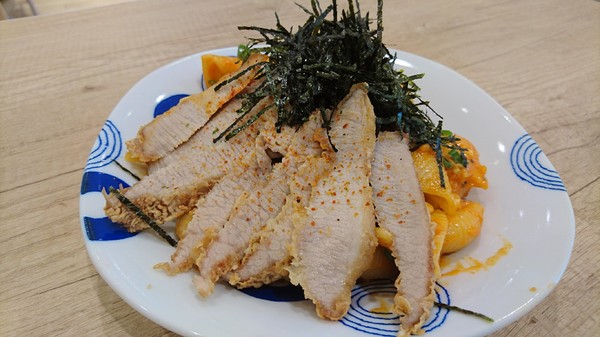 Woosa屋莎鬆餅屋:高雄夢時代~Woosa 屋莎鬆餅屋~雲朵優格與蓬鬆綿密的鬆餅~視覺味覺一百分~