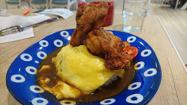 Woosa屋莎鬆餅屋:高雄夢時代~Woosa 屋莎鬆餅屋~雲朵優格與蓬鬆綿密的鬆餅~視覺味覺一百分~