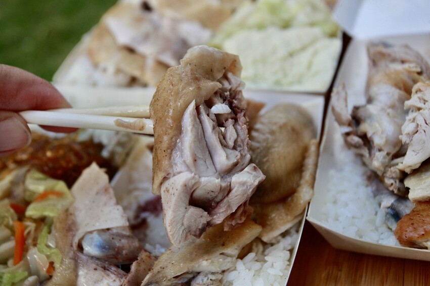 台南市安平區吃。台南市｜安平區。「黃記好吃雞肉」對抗通膨便當店，每隻雞只能做出5個美味雞肉便當「黃記好吃雞肉」。