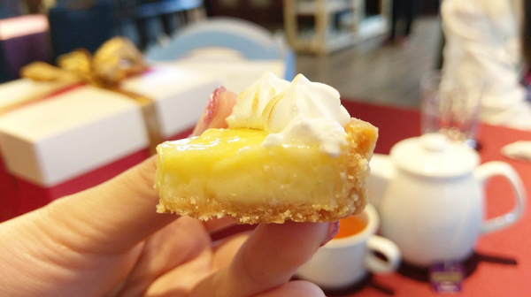 BISTRO181 法式烘焙坊：桃園龜山Bistro181 法式烘焙坊-主打健康天然麵包，採用自種植物 ，現正推出派對餐盒 ，還有法國麵包裹烤雞超吸睛!!聖誕節不用再東奔西跑