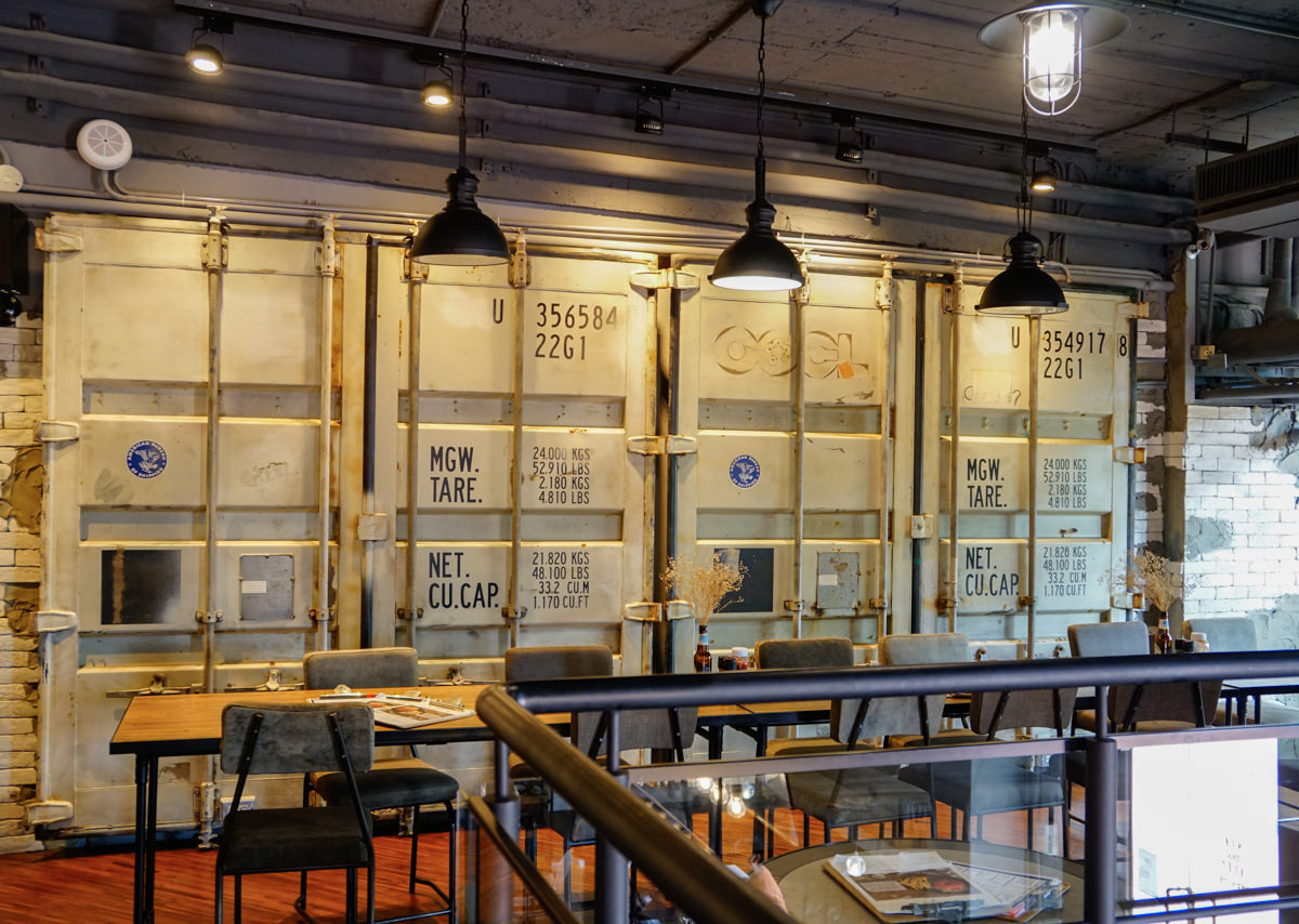 [高雄]NOW & THEN by nybc-駁二區超有型工業風早午餐餐廳! - 美食好芃友