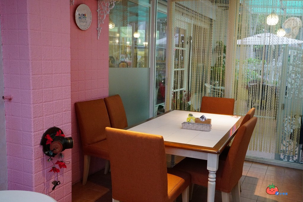 蘆洲香草花園咖啡