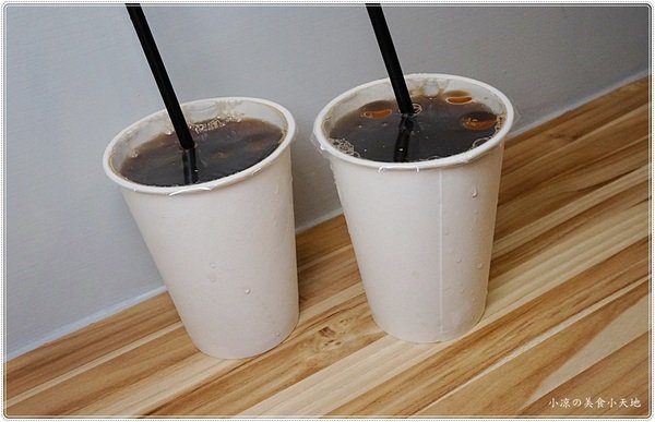 老陳涼麵逢甲店:台中西屯』老陳涼麵║逢甲排隊宵夜美食!台北爆紅涼麵來台中了,麻醬+炸醬雙重口感,超狂!