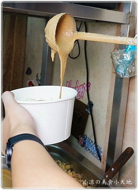 老陳涼麵逢甲店:台中西屯』老陳涼麵║逢甲排隊宵夜美食!台北爆紅涼麵來台中了,麻醬+炸醬雙重口感,超狂!