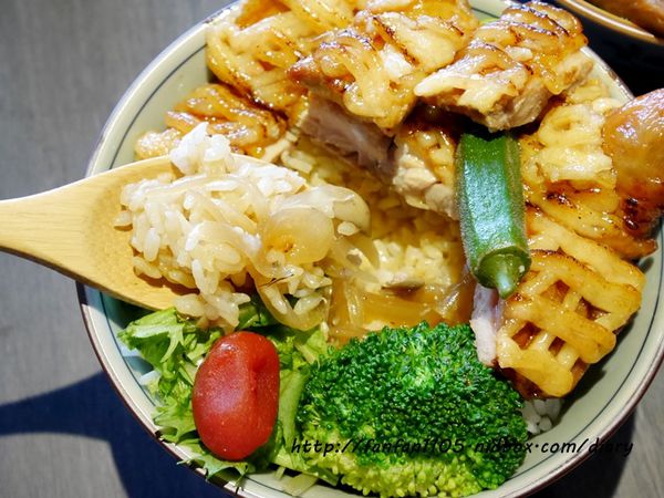 【台北信義美食】捷運市政府站 神田日式燒肉丼 平價日式丼飯 內用湯品、飲料無限供應 (25).JPG