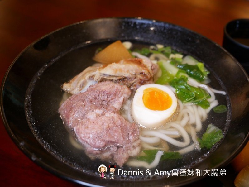 《新竹竹北美食》麵角麵食館メン角。每日限量“麵”才是真正的主角。只用麵粉和鹽水做出的美味Q彈的麵條 ︱家樂福附近 影片 《新竹竹北美食》麵角麵食館メン角。每日限量“麵”才是真正的主角。只用麵粉和鹽水做出的美味Q彈的麵條 ︱家樂福附近 影片