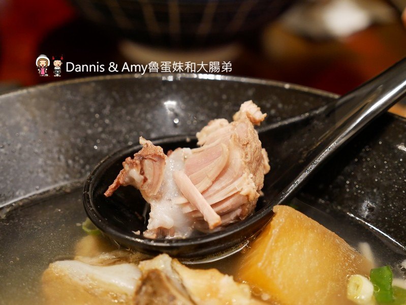 《新竹竹北美食》麵角麵食館メン角。每日限量“麵”才是真正的主角。只用麵粉和鹽水做出的美味Q彈的麵條 ︱家樂福附近 影片 《新竹竹北美食》麵角麵食館メン角。每日限量“麵”才是真正的主角。只用麵粉和鹽水做出的美味Q彈的麵條 ︱家樂福附近 影片