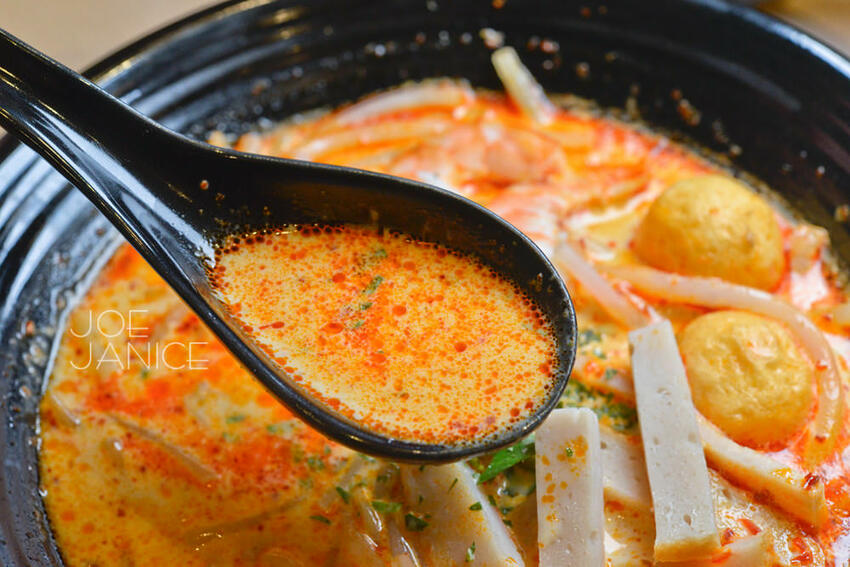 台北車站微風廣場【328加東叻沙】米其林推薦新加坡必吃美食來台灣啦