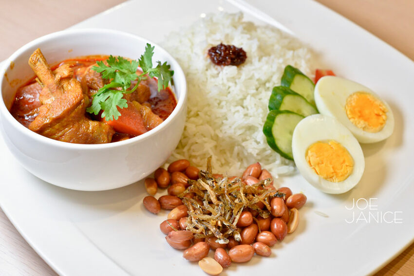 台北車站微風廣場【328加東叻沙】米其林推薦新加坡必吃美食來台灣啦