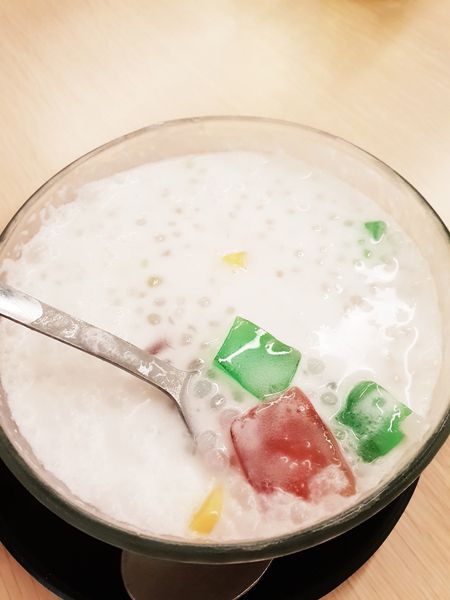 328加東叻沙(微風廣場)：♪北車微風。328加東叻沙♬ 米其林推薦 椰漿飯/原味叻沙/摩摩喳喳