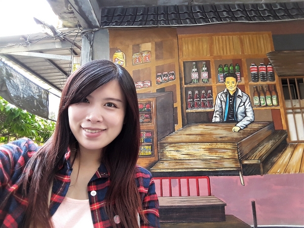 永靖故事牆 & 電影彩繪街:【彰化永靖景點】彰化永靖故事牆~港台巨星也有參與演出,記載歲月的牆和那年代的風華