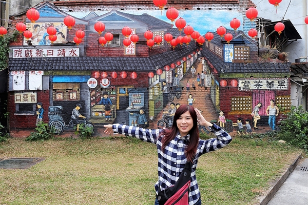 永靖故事牆 & 電影彩繪街:【彰化永靖景點】彰化永靖故事牆~港台巨星也有參與演出,記載歲月的牆和那年代的風華