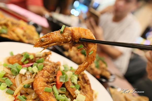 大東田酒食：【台南美食】日式關東煮酒食，百元平價熱炒！消夜美食新選擇：大東田酒食