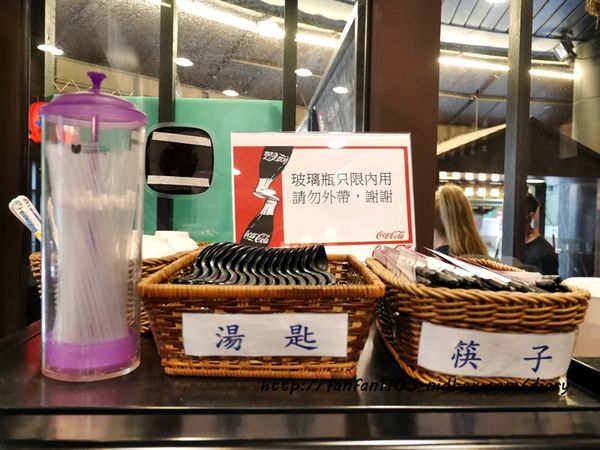 【三重丼飯】極之八丼飯 三重店 平價日式丼飯 學生免費加飯 內用免費送小菜 免費茶飲 免費湯品 (16).JPG