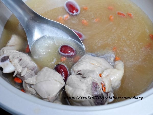 【宅配美食】唯顓 老滷豆干 枸杞雞湯 香菇雞湯 養生溫補的好味道 (21).JPG