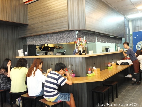 俏ciao平價義大利麵(台南大同店):台南美食【俏ciao平價義式料理】省荷包品嚐平價美味義大利麵 咖哩飯 台南南區午晚餐、家庭朋友聚餐好選擇