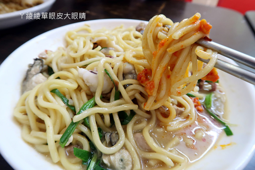 新竹在地美食、小吃店推薦！欣記快炒 飯麵粥館