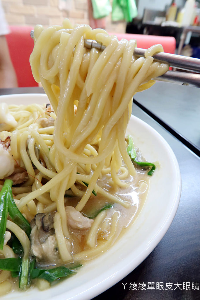 新竹在地美食、小吃店推薦！欣記快炒 飯麵粥館