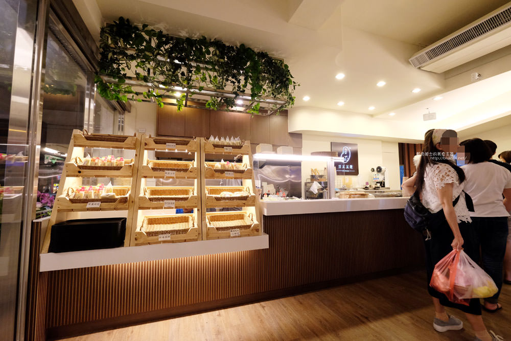 【台中西區 】日正豆漿-台中消夜早餐選擇.燒餅油條蔬食三明治豆花飯糰.廣三sogo商圈美食 - 藍色起士的美食主義