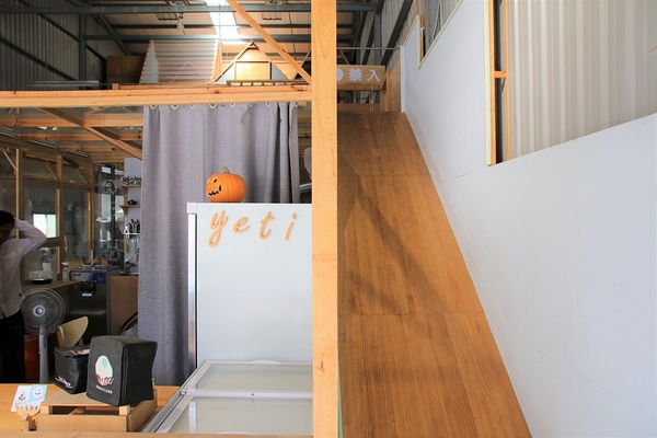 Yeti耶堤義士手工冰淇淋：【彰化員林景點】Yeti耶緹義式手工冰淇淋~假日限定木製溜滑梯