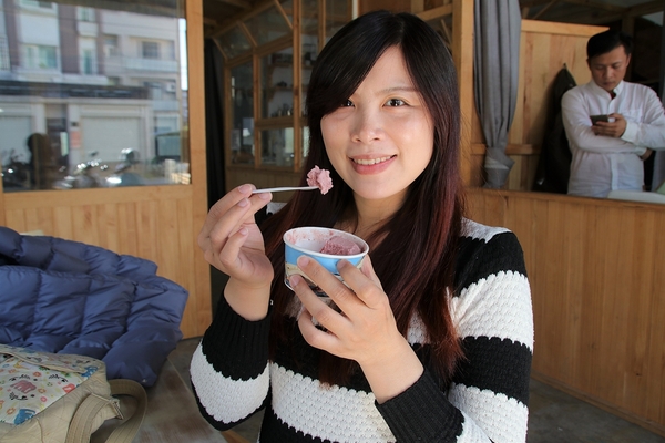 Yeti耶堤義士手工冰淇淋：【彰化員林景點】Yeti耶緹義式手工冰淇淋~假日限定木製溜滑梯