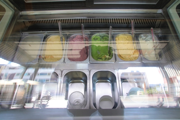 Yeti耶堤義士手工冰淇淋：【彰化員林景點】Yeti耶緹義式手工冰淇淋~假日限定木製溜滑梯