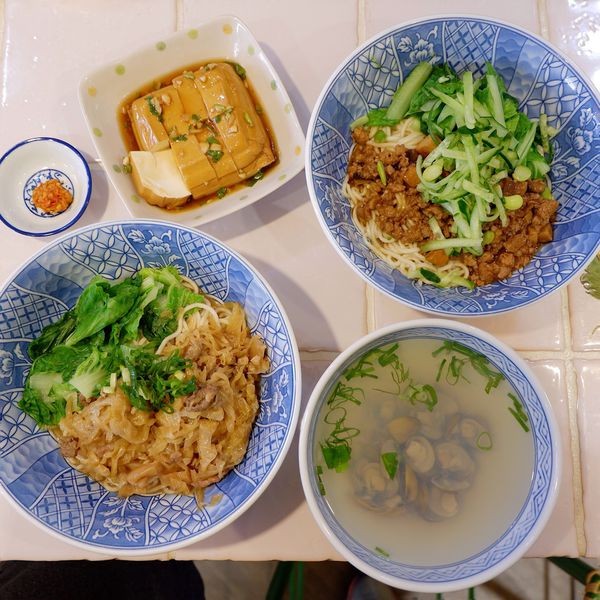 【食記】台中・南屯｜春梅家，來自媽媽的好味道麵食館・文青風格的家常麵食堂｜IKEA周邊