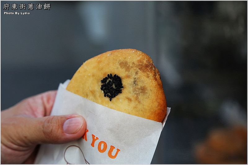 【食記│台南】府東街蔥油餅/芋頭餅~佛心價的無名炸物/巷弄銅板美食/內行人才知道/每日限量賣完就收
