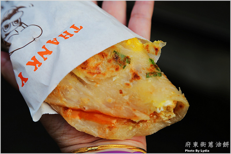 【食記│台南】府東街蔥油餅/芋頭餅~佛心價的無名炸物/巷弄銅板美食/內行人才知道/每日限量賣完就收