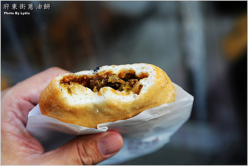 【食記│台南】府東街蔥油餅/芋頭餅~佛心價的無名炸物/巷弄銅板美食/內行人才知道/每日限量賣完就收