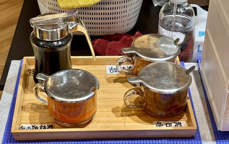 板橋站巷弄美食推薦!南洋風超人氣,星馬廚房必吃叻沙麵海南雞飯。