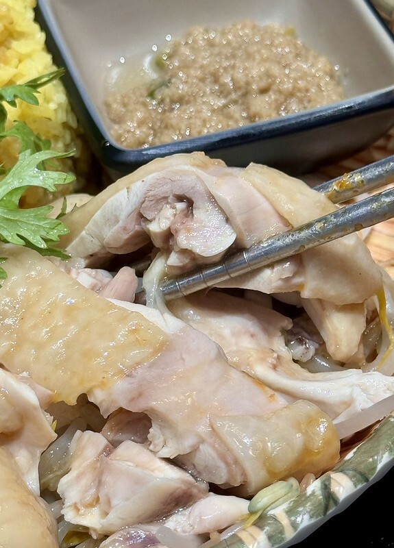 板橋站巷弄美食推薦!南洋風超人氣,星馬廚房必吃叻沙麵海南雞飯。