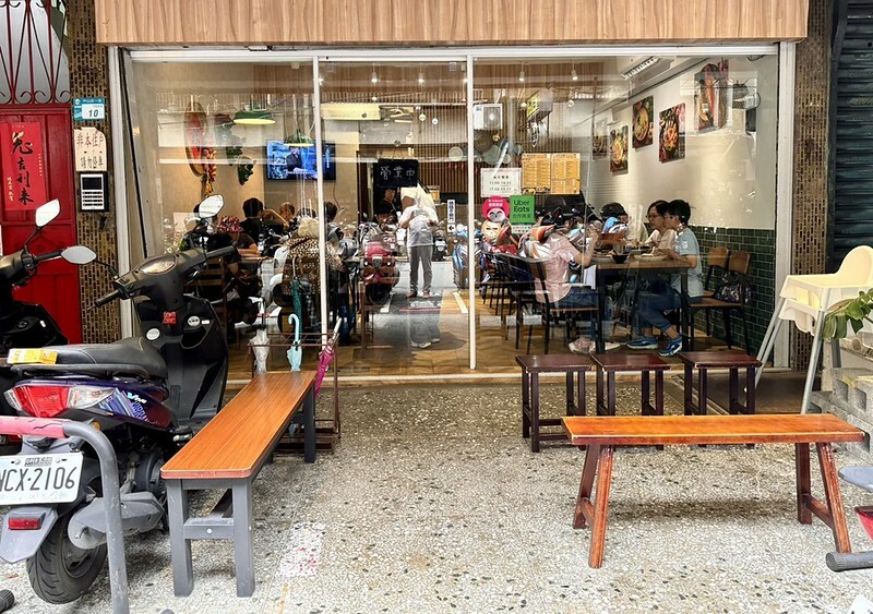 板橋站巷弄美食推薦!南洋風超人氣,星馬廚房必吃叻沙麵海南雞飯。