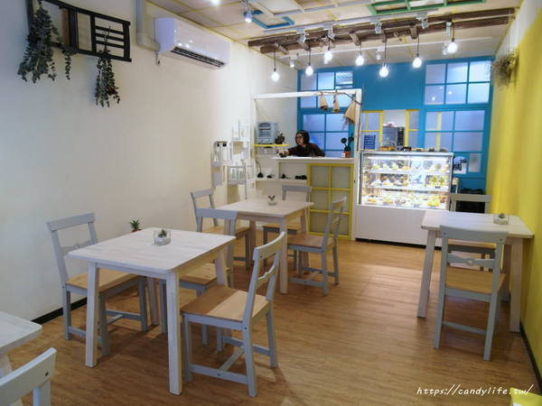 耕者有其甜:台中美食│耕者有其甜〃超萌"來福旺旺"狗狗蛋糕、還有誠實豆沙包上市囉!