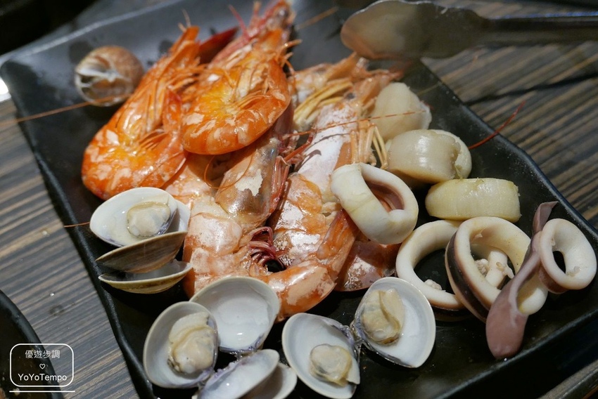 【台中】好客燒烤台中老虎城- 海鮮炭火燒肉吃到飽｜新鮮食材與調酒，應有盡有_YoYoTempo優遊步調_image033.jpg