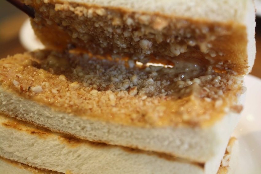 【行天宮美食】真芳-招牌三明治/手工古早味蛋餅/紅茶牛奶|台北推薦平價早午餐