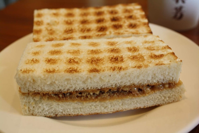 【行天宮美食】真芳-招牌三明治/手工古早味蛋餅/紅茶牛奶|台北推薦平價早午餐