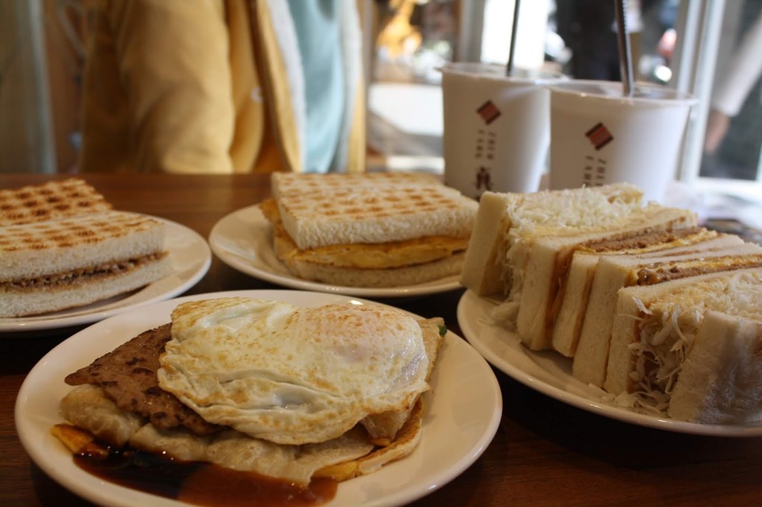 【行天宮美食】真芳-招牌三明治/手工古早味蛋餅/紅茶牛奶|台北推薦平價早午餐