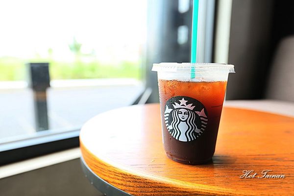 Starbucks Coffee 統一星巴克(嘉義民雄門市):【嘉義景點】來教堂喝上一杯咖啡吧!全台最美的星巴克在嘉義民雄