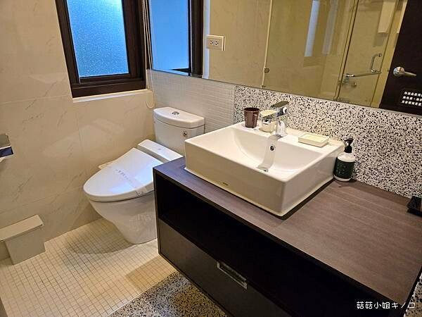 【住。金瓜石】大雨中的金瓜石來場與自己的緩慢對話–緩慢 金瓜