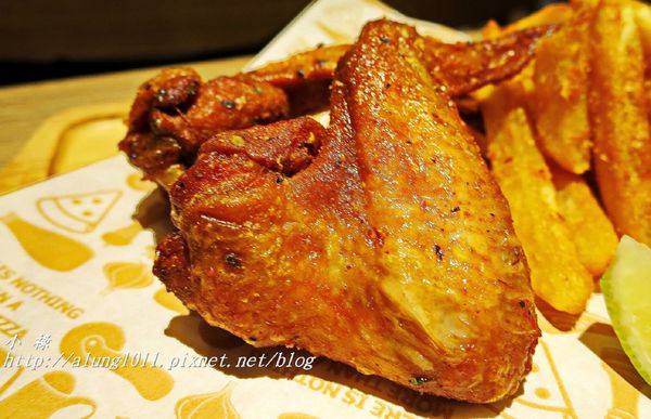 堤諾比薩 Tino's Pizza Café(高雄河堤店)：堤諾比薩 Tino's Pizza Café-高雄河堤店