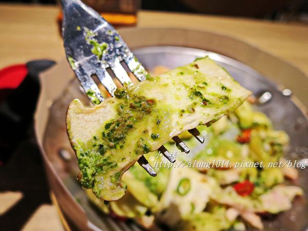 堤諾比薩 Tino's Pizza Café(高雄河堤店)：堤諾比薩 Tino's Pizza Café-高雄河堤店