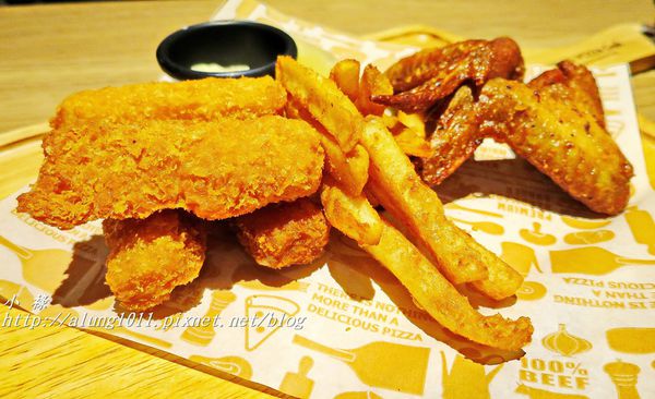 堤諾比薩 Tino's Pizza Café(高雄河堤店)：堤諾比薩 Tino's Pizza Café-高雄河堤店