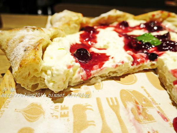 堤諾比薩 Tino's Pizza Café(高雄河堤店)：堤諾比薩 Tino's Pizza Café-高雄河堤店