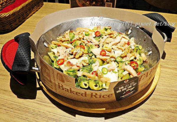 堤諾比薩 Tino's Pizza Café(高雄河堤店)：堤諾比薩 Tino's Pizza Café-高雄河堤店