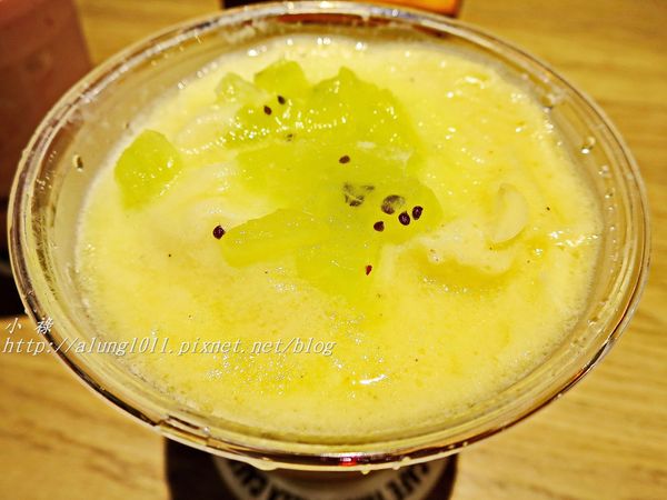 堤諾比薩 Tino's Pizza Café(高雄河堤店)：堤諾比薩 Tino's Pizza Café-高雄河堤店