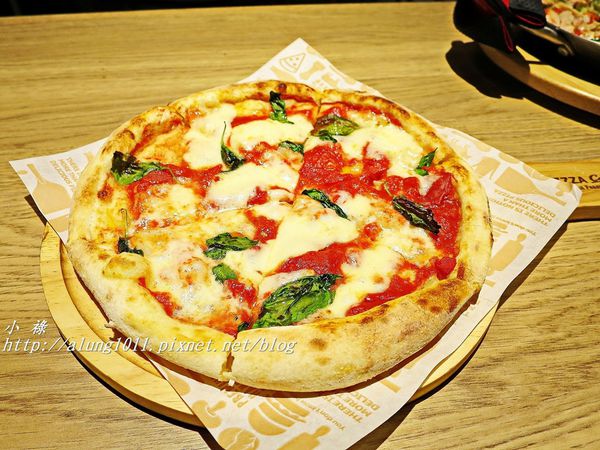 堤諾比薩 Tino's Pizza Café(高雄河堤店)：堤諾比薩 Tino's Pizza Café-高雄河堤店
