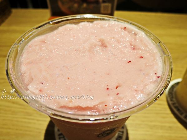 堤諾比薩 Tino's Pizza Café(高雄河堤店)：堤諾比薩 Tino's Pizza Café-高雄河堤店