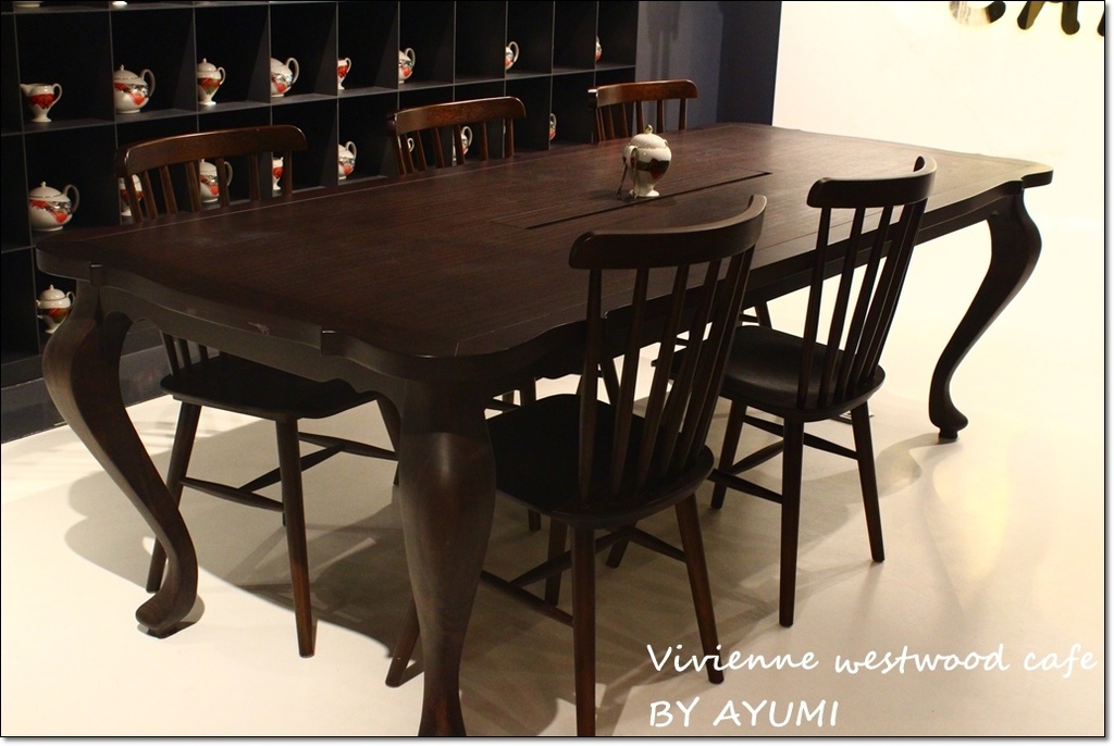 Vivienne westwood cafe：『愛評體驗團』►台北市大安區◄偶爾也來裝貴婦享受英式下午茶大安區♡Vivienne westwood cafe♡